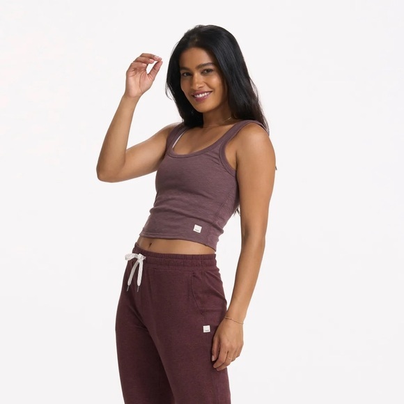 Vuori Tops - Vuori Sunrise Crop Tank in Chestnut